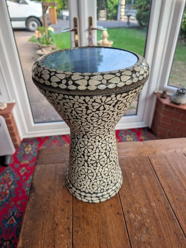 Vintage darbuka hand - hand, drum